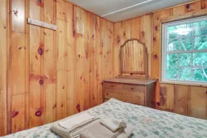 Lake Stinson Cottage w/ Sunroom & Shared Dock! - Innvendig