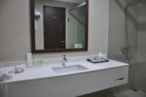 Golden Tulip Pontianak - Room