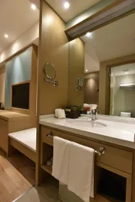 SHANGHAI-DECO Hotel-Free shuttle bus to Pudong Airport and Disneyland - Bathroom