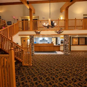 Moose Lake Lodge & Suites - Lobby