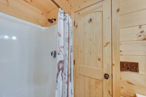 Warm & Cozy Cabin w/ Deck on Top of the Blue Ridge - Bad