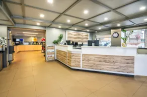 Quality Inn - Hall