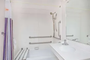Days Inn by Wyndham Reno - Salle de bain