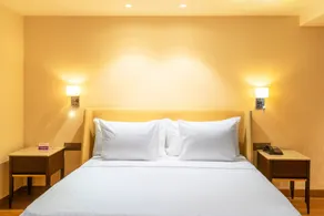 Clarks Inn Suites Hyderabad Airport - Room