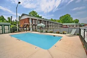 Hamilton Inn Jonesville I-77 - Piscine