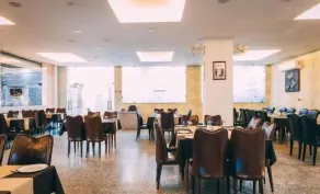 Hotel Suraj Palace - Restaurante