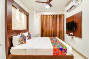 Fabexpress Sri Sai Suites - Camera