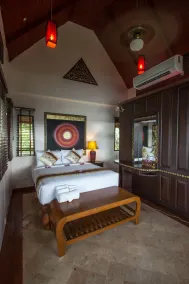 Sandalwood Luxury Villa Resort - Chambre