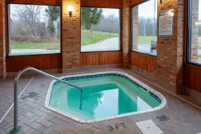 Days Inn by Wyndham Wooster - Piscine