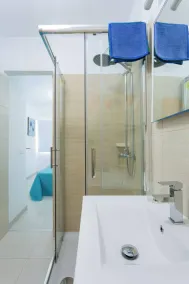 Delicious Los Cristianos,Achacay,2bdr 2bathr Beach close wifi free - Bathroom
