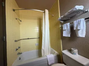 America's Best Value Inn Beaver - Badezimmer