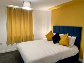 Lovely 2 Bedroom Apartment, 2 Bathrooms Parking - Værelse