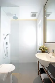 Brava Suites by ZIA Surabaya - Bathroom