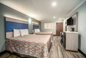 Travelodge Inn & Suites by Wyndham Bell Los Angeles Area - Chambre