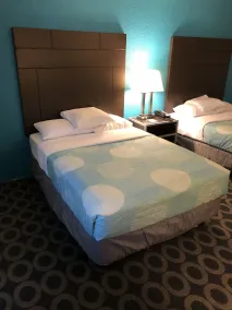 Travelodge by Wyndham San Antonio Downtown Northeast - Room