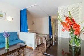 Apartamentos Complejo Eurhostal - Chambre
