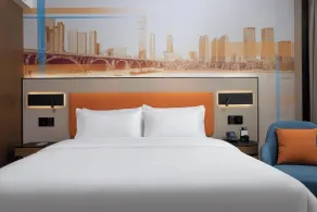 长沙五一广场希尔顿欢朋酒店Hampton by Hilton Changsha Wuyi Square - Værelse
