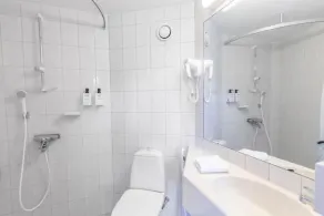 Hotel Jokipuisto - Baño