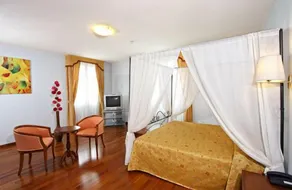 Hotel Gabarda - Zimmer