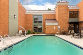 Best Western North Roanoke - Pool