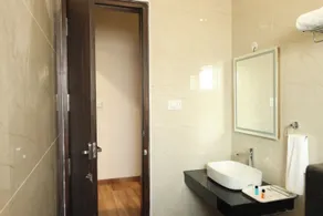 Hotel SKVR Grand - Theni  - Badeværelse