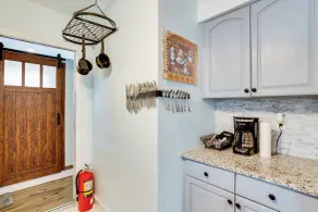 Pet-Friendly Stuart Vacation Rental w/ Fenced Yard - Interiør