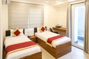 FabHotel La Paz Stay B&B - Quarto