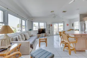 Nettles Island, Jensen Beach Home w/ Patio & Grill - Innvendig