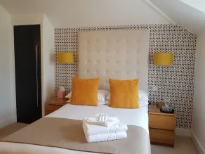 The Relish - Room