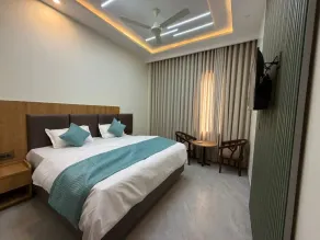  Hotel Kanta Kuteer Barsana - Zimmer