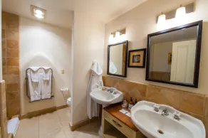 Seal Cove Inn - Badrum