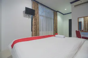 RedDoorz Near RSUD Embung Fatimah Batam - Room
