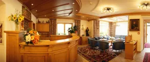 Hotel Dolomiti Madonna - Recepción