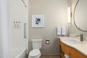 TownePlace Suites by Marriott Minot - Bathroom