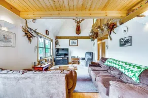 5 Mi to Jay Peak Resort: Cabin w/ Pond Access! - Interiör