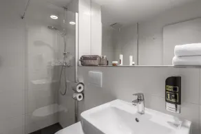 Serways Hotel Bruchsal West - Badezimmer