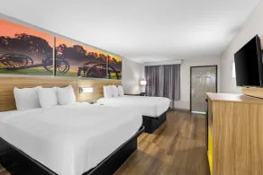 Days Inn by Wyndham Enterprise - Chambre