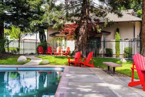 Redwood Garden Inn - Pool