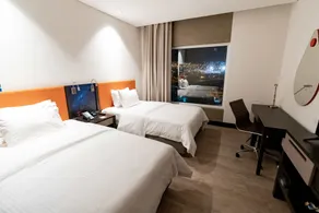 Hampton by Hilton Antofagasta - Room