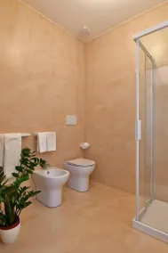 San Anton Hotel - Bathroom