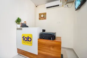 FabHotel Paramhans Guest House - Nr. Sant Ravidas Ghat - Réception