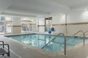 Courtyard by Marriott Gatlinburg Downtown - Piscina