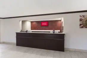 Red Roof Inn & Suites Corbin - Hall