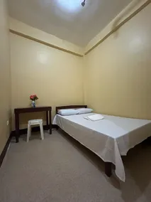 Happy Inn - Capitol - Chambre