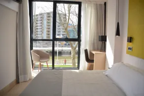 Hotel Bilbao Plaza - Room