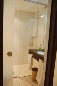 Hotel Evering - Baño