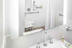 Element by Marriott New York Times Square West - Salle de bain