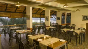 Vistara Resort - Restaurante