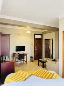 LEYSHOF HOTEL - Room