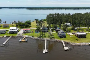 Riverfront Aurora Home w/ Deck & Private Pier! - Innvendig